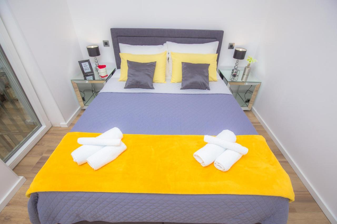 Apartment Gallery Primošten Kültér fotó