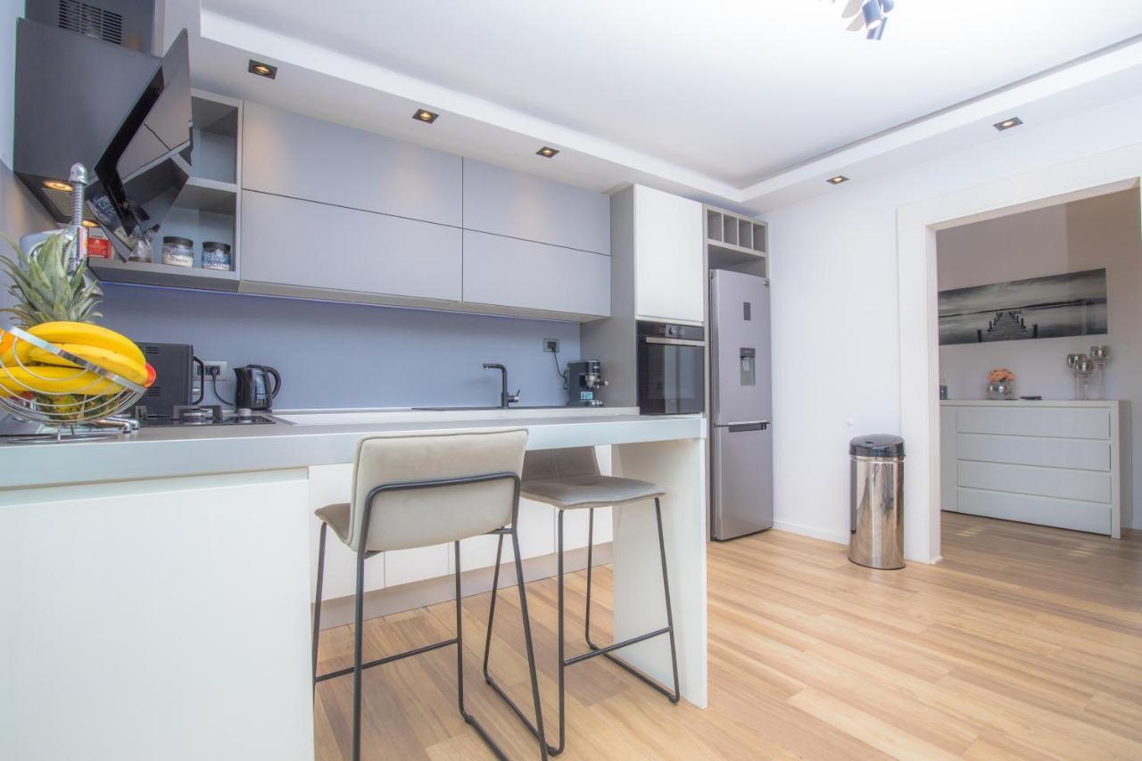 Apartment Gallery Primošten Kültér fotó